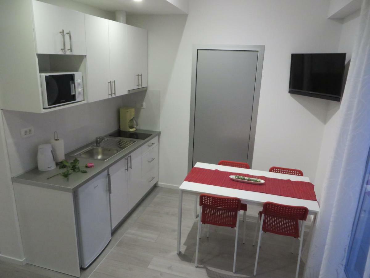 Apartmani Raos ดูกีรัท ภายนอก รูปภาพ