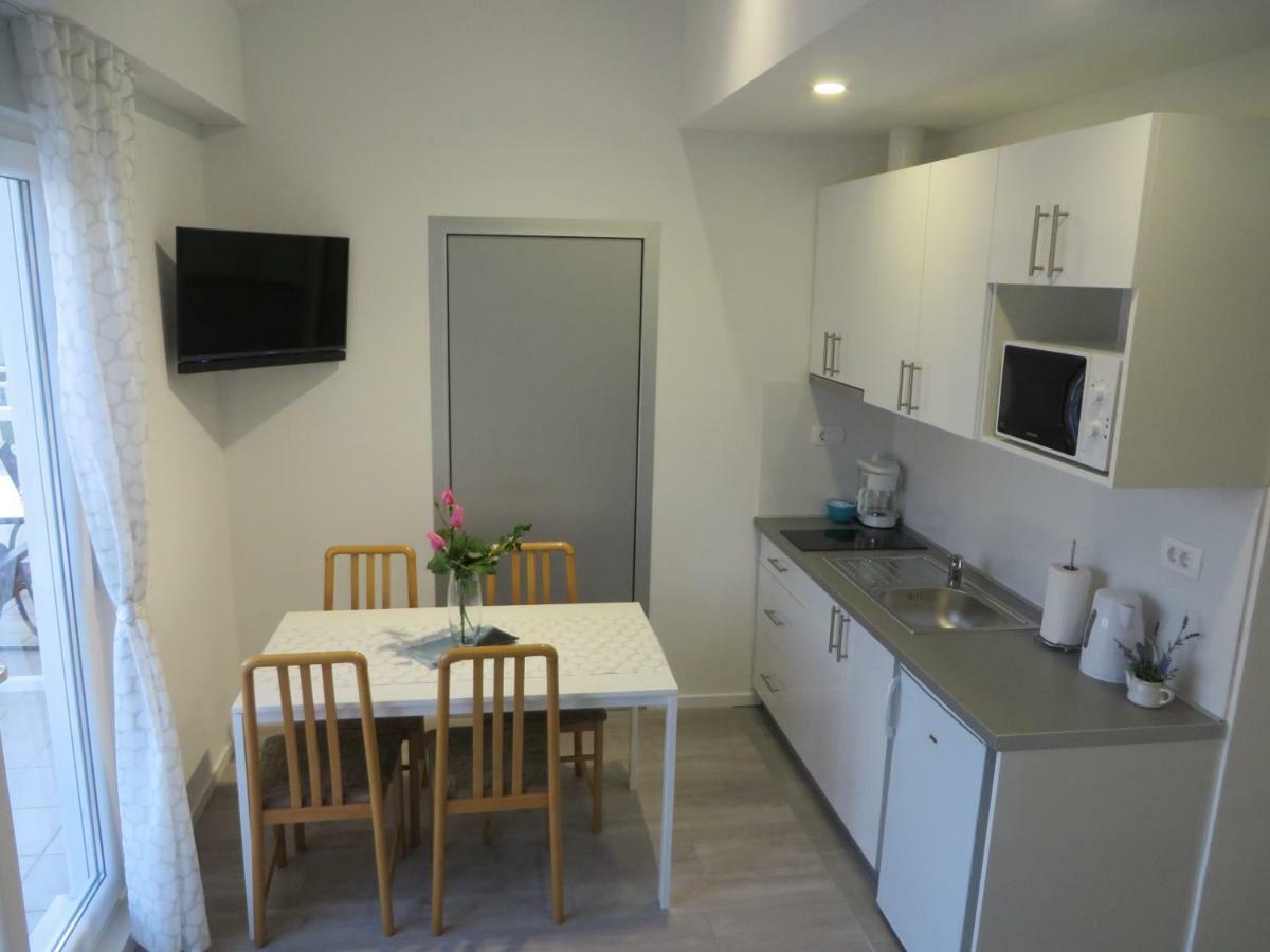 Apartmani Raos ดูกีรัท ภายนอก รูปภาพ